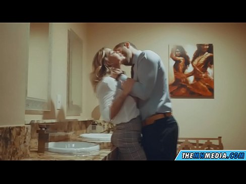 ❤️ Quand une blonde plantureuse vous séduit dans des toilettes publiques. Porno juste at porn fr.extraclasswork.ru ☑